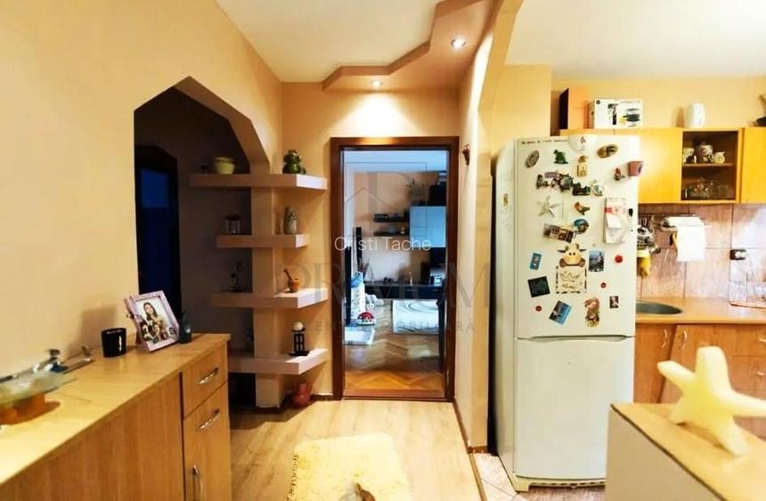 BUCOVINA - ETAJ 2 - DECOMANDAT - 3 CAMERE - 2 BAI - 2 BALCOANE - CENTRALA PROPRI