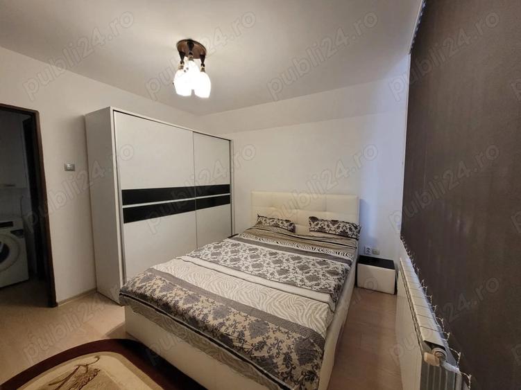 Inchiriez apartament 3 camere Bd. Bucure?ti zona Center , mobilat ?i utilat - 1