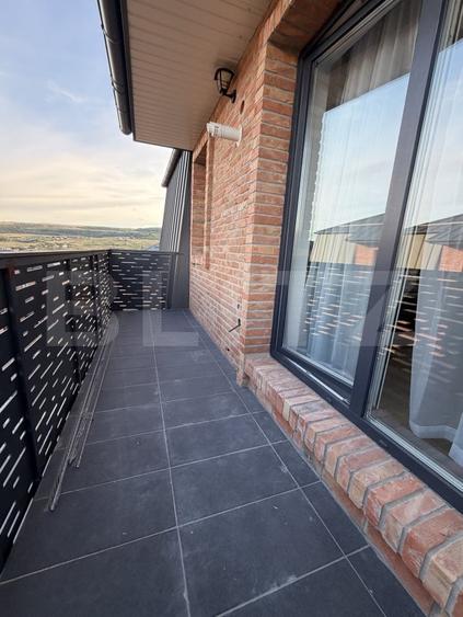 Apartament cu 3 camere semidecomandat, mobilat în Chinteni