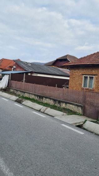 Casa cu teren de vanzare - 2