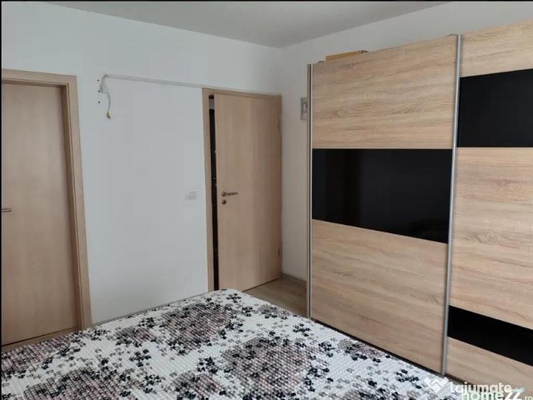 Apartament cu 3 camere, 2 bai ?i gradina, Tractorul. - 1