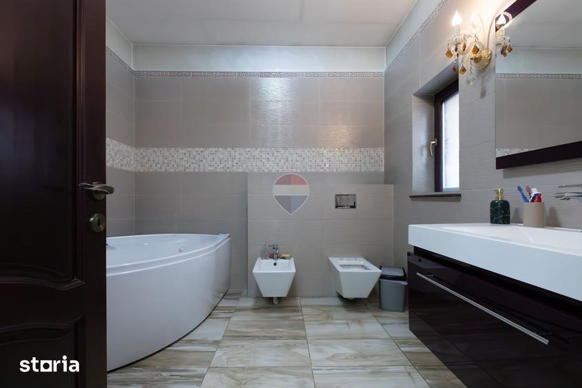 Casă cu 3 camere cu Teren 327 Mp în Mioriței