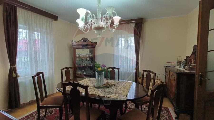 Casa cu piscina de vanzare in zona Piata Centrala Galati - 4