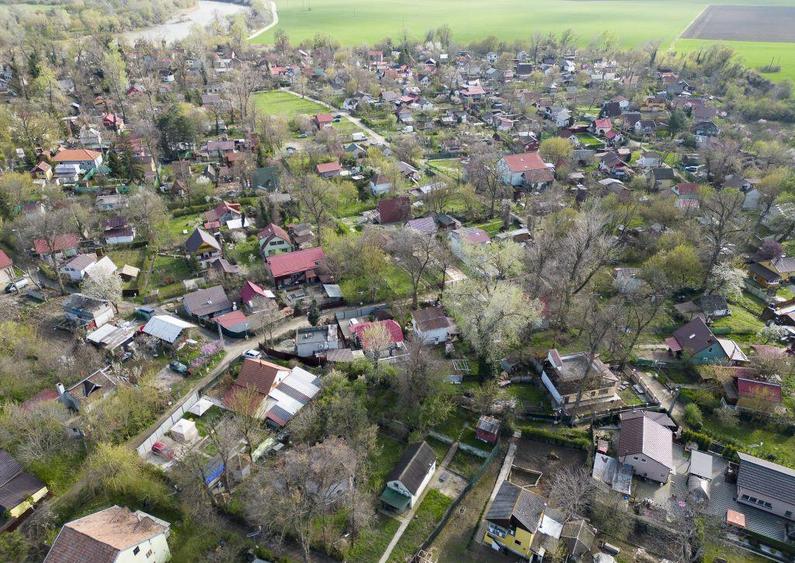 Casa cu mansarda la 3 insule - 2