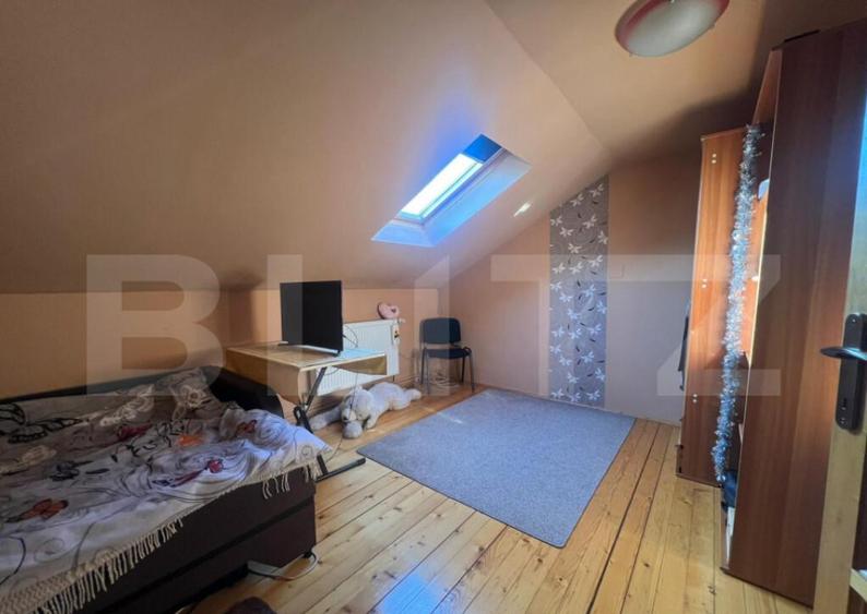 Vand casa cu 3 camere singur in curte p+m in Dambul Pietros - 9