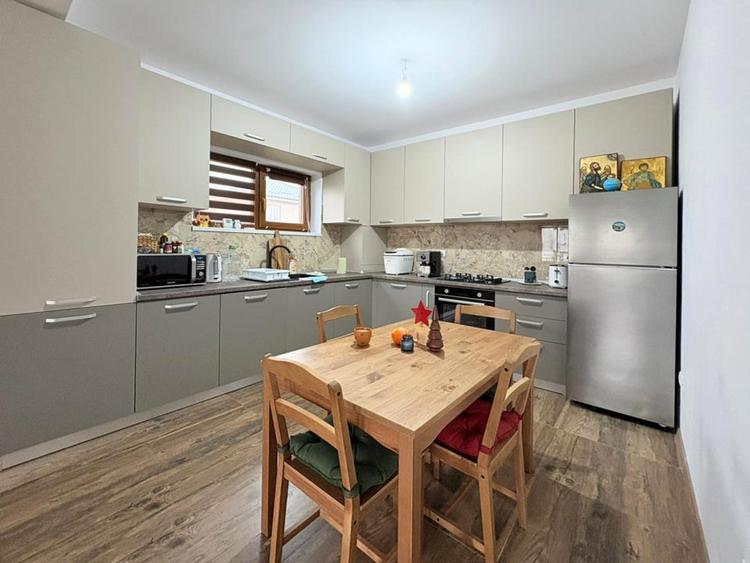 Casa la sol 4 camere , Valu lui Traian - 6