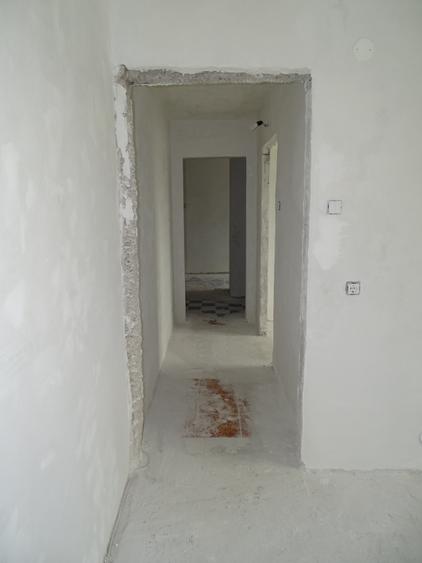 Apartament DECOMANDAT 65 mp de renovat - 8