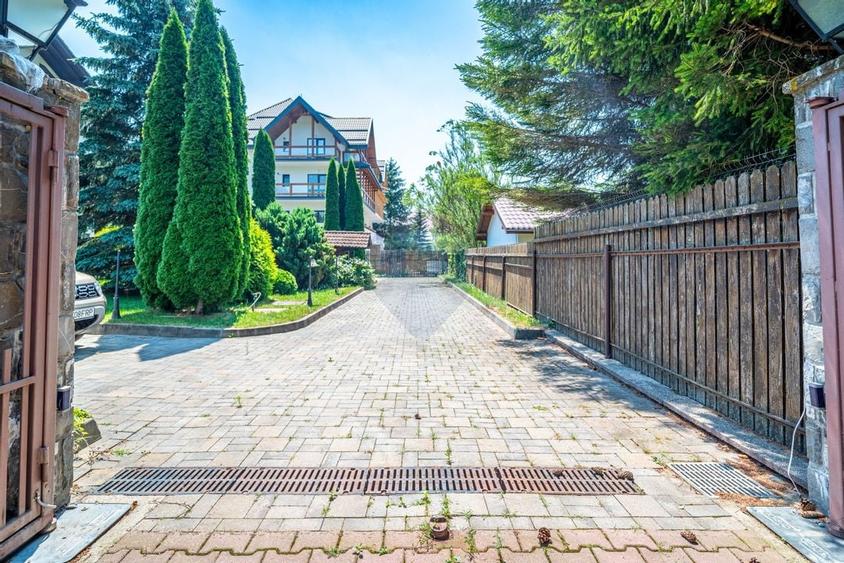 Duplex P+2E cu 7 camere de vânzare in Bușteni , 502 mp teren - 10