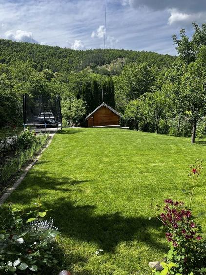 Proprietar,vand sau schimb cu apartament ,casa vacanta Tocile - 1