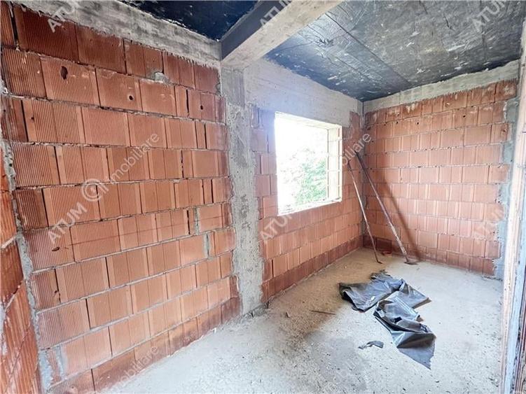 Casa cu 4 camere 2 bai si teren de 230 mp Selimbar - 7