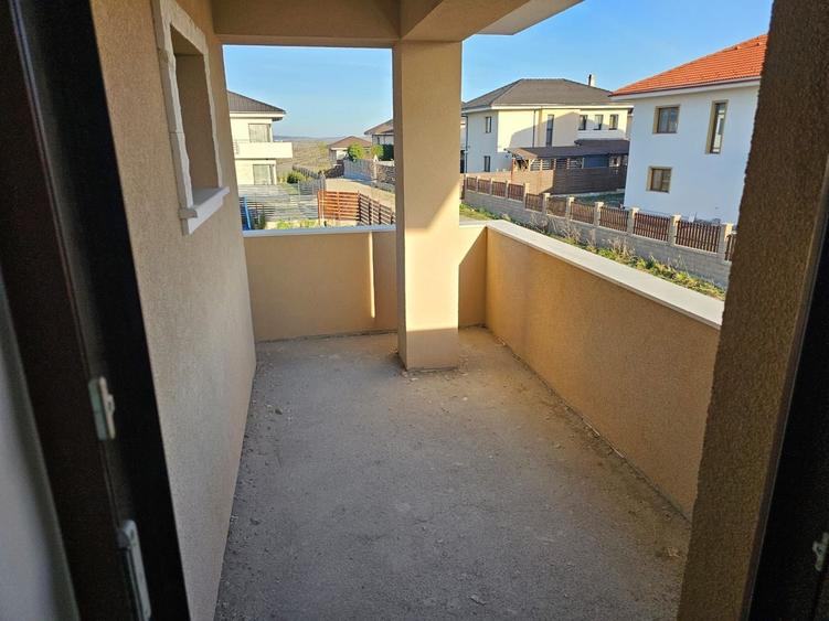 Casa de vanzare in Dezmir | 149 utili | 2 parcari - 18