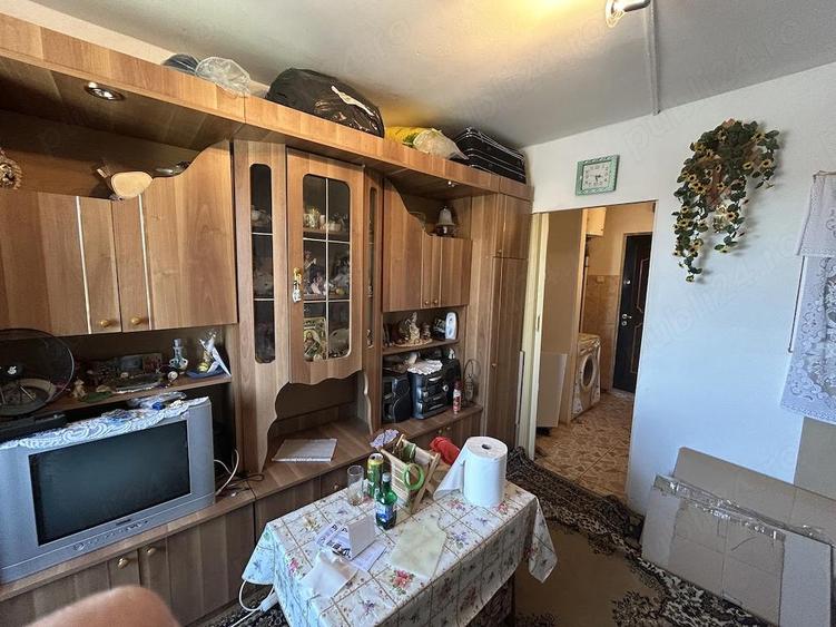 Vand apart.1 cam.in Sanicolau Mic,gara Aradul Nou,str.Frunzei,et.3 din 4, este renovat - 3