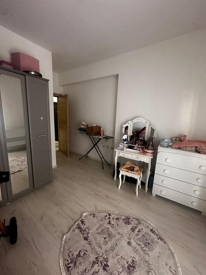 SECTOR 4- APARTAMENT 3 CAMERE 2 BAI - Etaj 1 - 8