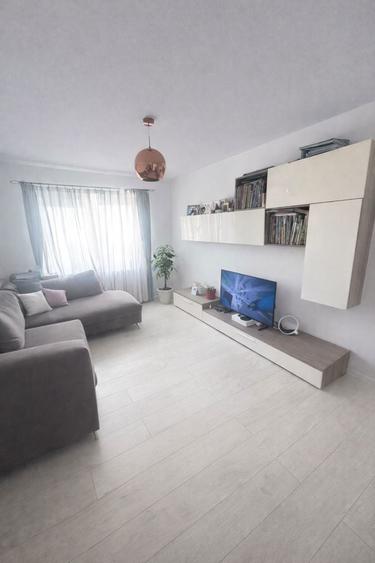 Apartament 2 camere, decomandat - 2