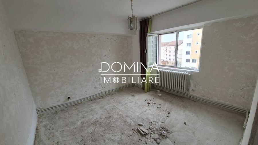 Vanzare apartament 2 camere, 59 mp, constructie 2000, Bd. Republicii - 4