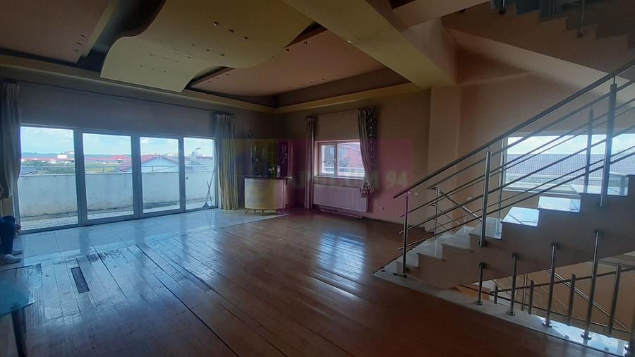 Două Etaje în Vilă în zona Voluntari de Închiriat - 1