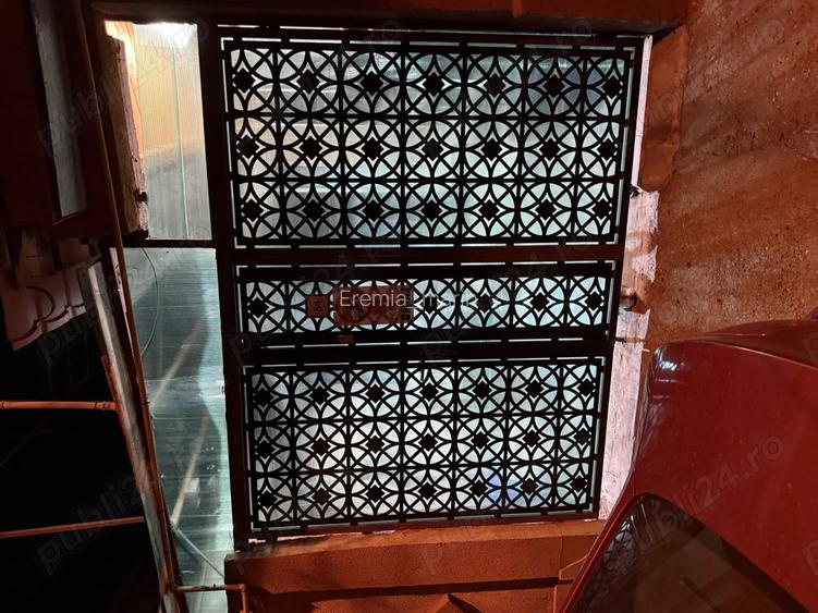 Vand casa la curte Bucuresti sector 5 zona calea ferentari - salaj (direct propietar)