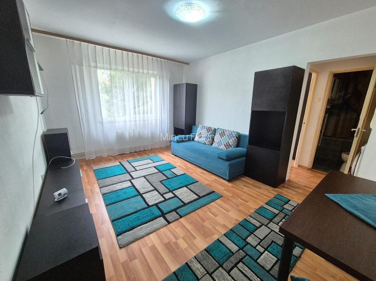 Vanzare apartament cu 2 camere etajul 1 in Cartierul Florilor Brasov mobilat