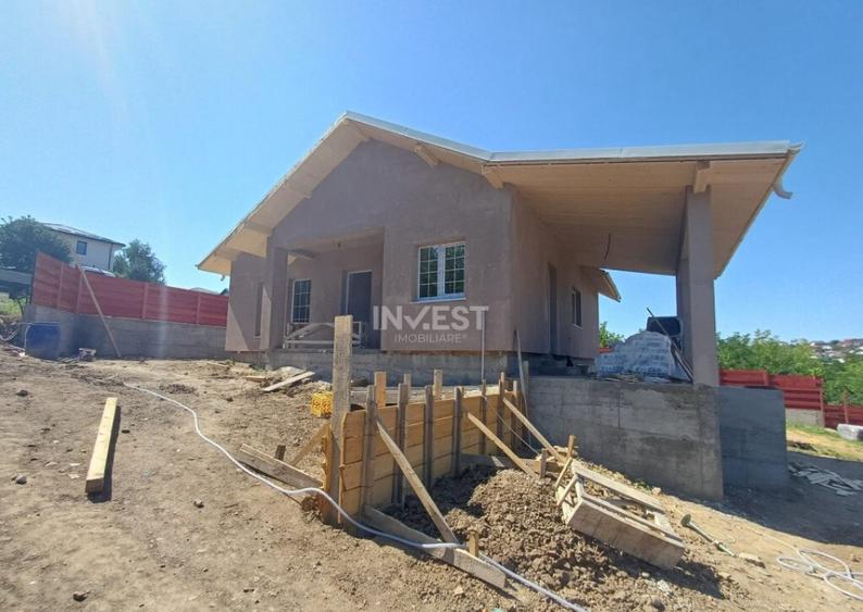 CASA INDIVIDUALA 4 CAMERE + BECI , PLACA DE BETON PESTE ETAJ - 14