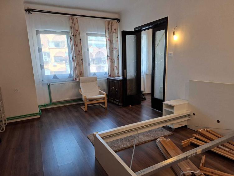 107 mp intr-o vila eleganta, retrasa si linistita zona Vasile Lascar - 4