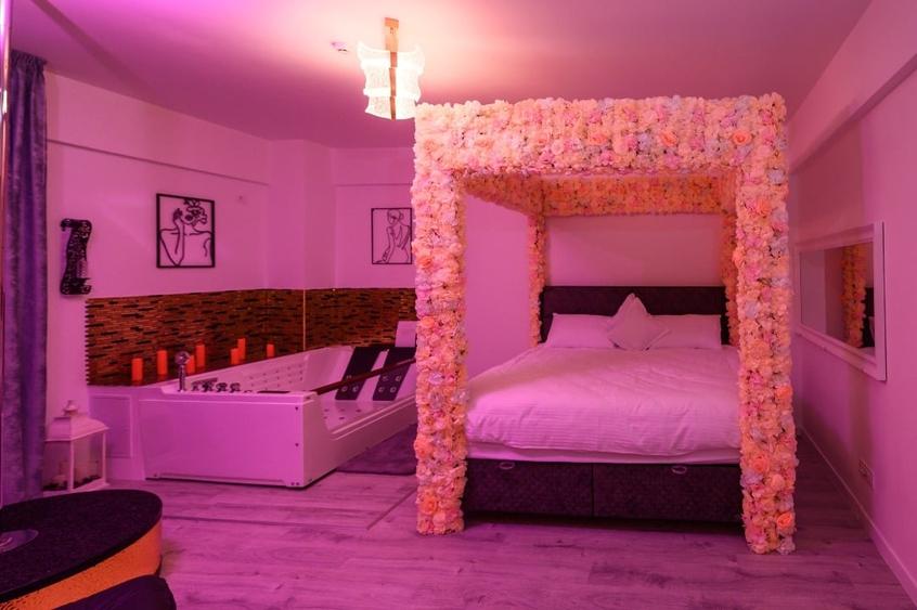 Apartament cu jacuzzi - 1