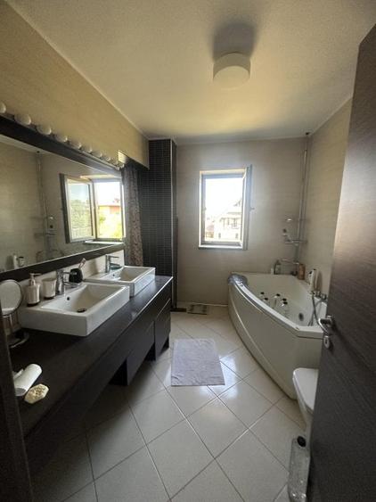 Imobil langa Cora, sos. Alexandriei, P+1+ M, 345mp, anexe 240mp, curte 2450mp - 9