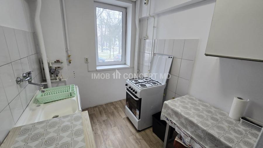 VANZARE PARTER cu 2 camere PE BULEVARD, in Ploiesti - 13