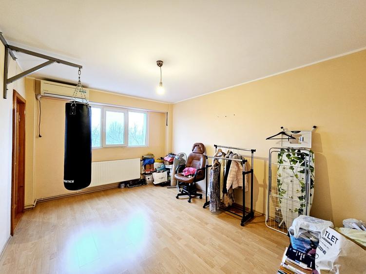 Apartament de tip duplex cu 3 cam, Centru, etaj 4, renovat, mobilat, - 3