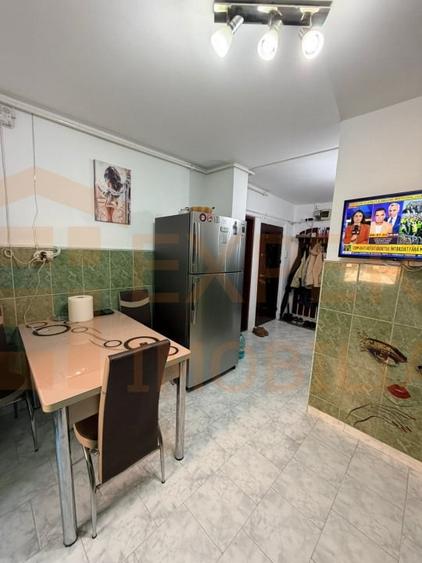 Apartament 3 camere, situat in zona Tomis Nord - 2