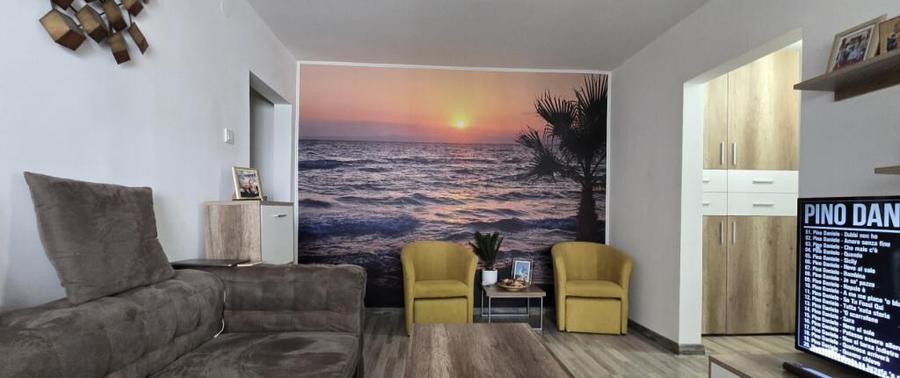 Apartament cu 3 camere, 53 mp, zona Malu Ro?u - 1