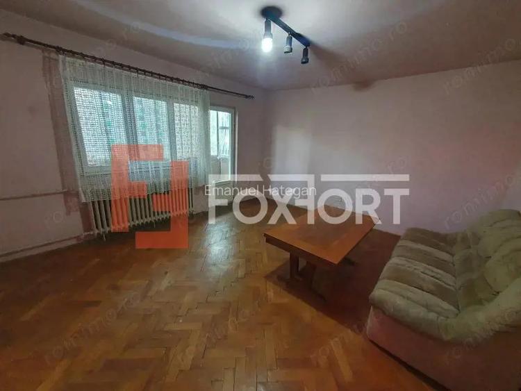 Apartament cu 3 camere decomandat, vedere pe 2 parti, zona Dambovita Apartament cu 3 camere decomandat, vedere pe 2 parti, zona Dambovita