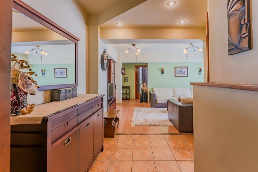 Locuinta ideala pentru familie | Apartament spatios 4 camere, Racadau, pietonala - 1