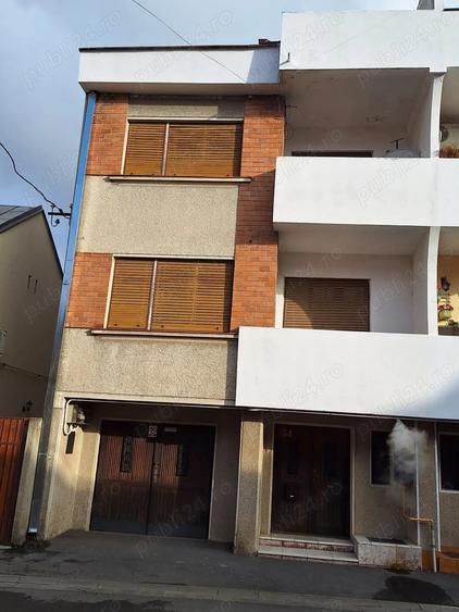 casa de vanzare singur in curte zona centrala Oradea - 11