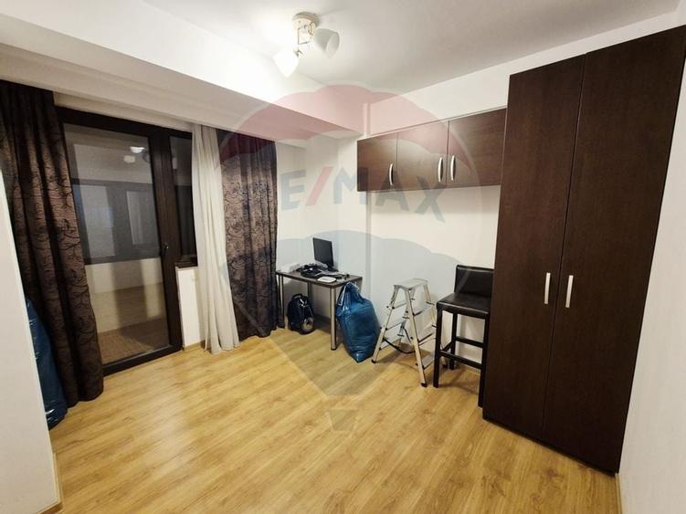 Apartament cu 3 camere de vânzare în zona Berceni - 13