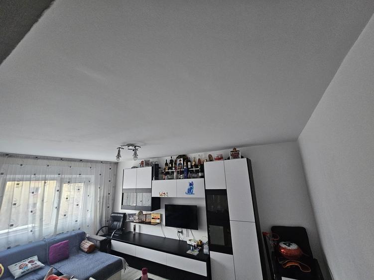 Apartament 3 camere decomandat | Nicolina 2 | Etaj 3 | Renovare completă - 3