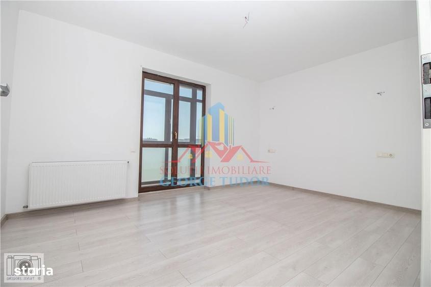Apartament 2 camere total decomandat + parcare privata, Str. Acvilei 4 - 12