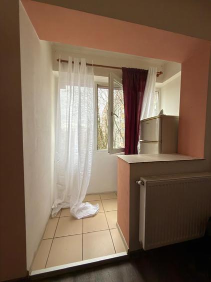 Garsoniera de vanzare, zona Fizicienilor, strada Shitului 9, et 3, bloc din 1983 - 3