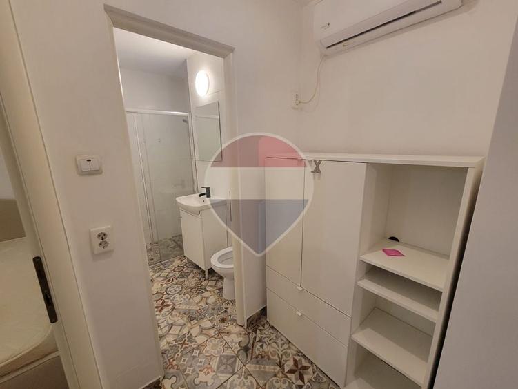 Apartament cu 2 camere semidecomandat, mobilat în Berceni