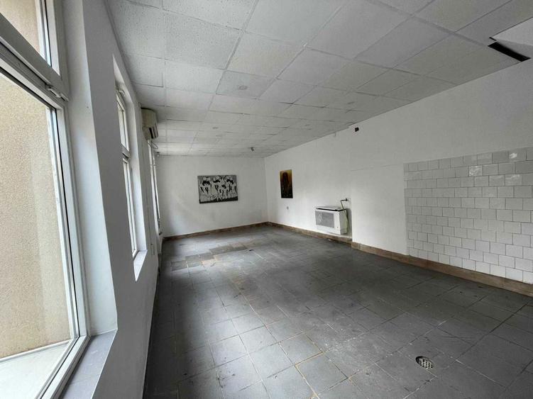 inchiriere spatiu comercial , zona centrala 80 m2 ,str Paris 9 , pret 3000 ron cu TVA inclus - 4