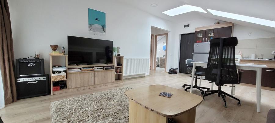 De vânzare apartament cu trei camere în Bună Ziua - 1