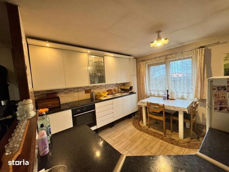 Casa cocheta cu terasa | 5 ari teren - 10