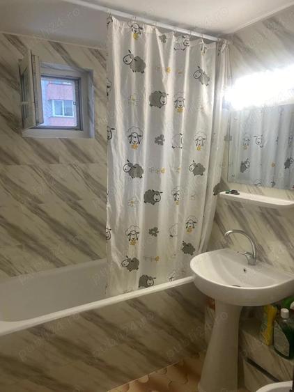 Ap 3 camere, Dristor, Bd Rm Sarat, et 6 8, loc de parcare - 6