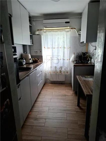 LIPOVEI - 3 CAM - DECOMANDAT - ETJ.2 - BOXA - CENTRALA/AC - ZONA EXCELENTA