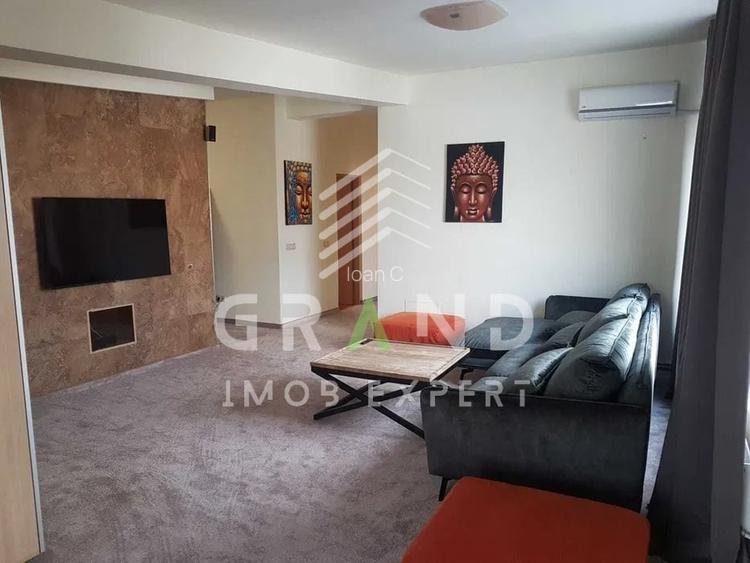 Apartament cu 3 camere semidecomandat, mobilat în Zorilor Apartament cu 3 camere semidecomandat, mobilat în Zorilor