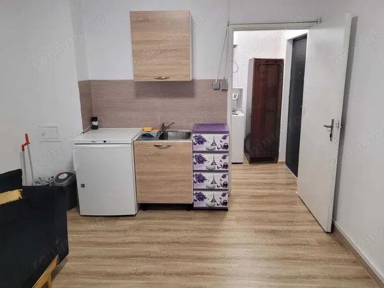 Garsonieră decomandată în Herăstrău