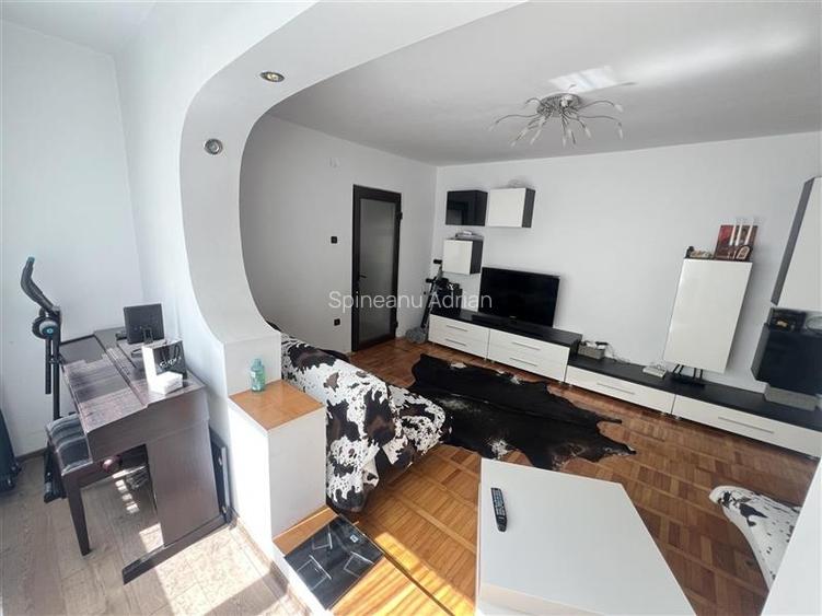 Etaj 1 , 2 camere Sagului -Dambovita centrala proprie