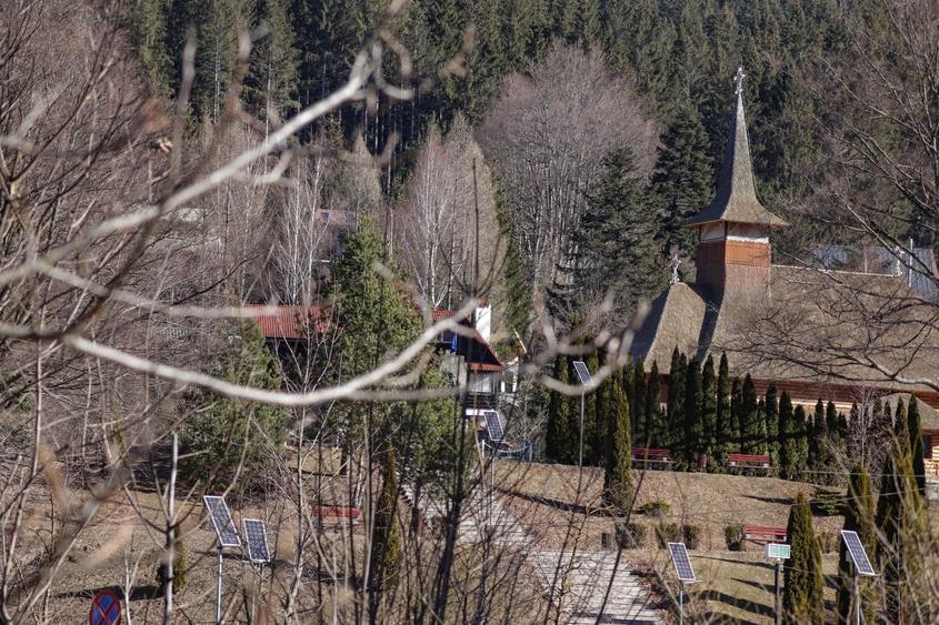 Apartament 3 camere de vânzare în Azuga – Valea Azugii | 48,50 mp | Etaj 3/4 - 1