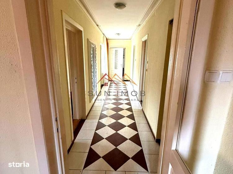 Vila 7 camere, an 1984, garaj, terasa, teren 604 m2, Poiana Campina,PH - 18