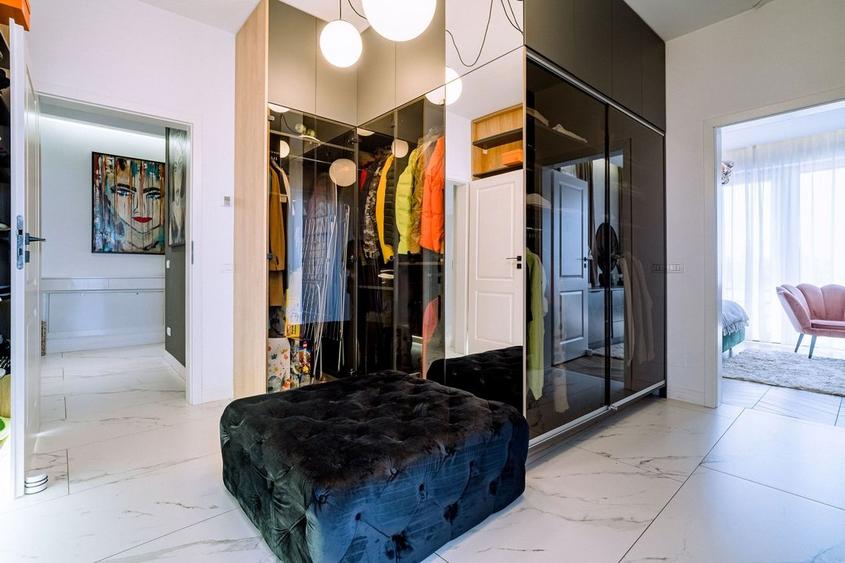 Penthouse 4 camere, ultracentral, Oradea. 800 000 E + TVA. Comision 0 - 17