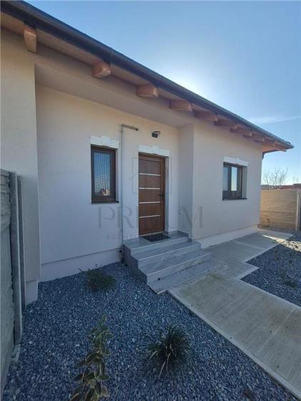 Duplex mobilat - utilat - pregatit de mutat - Albina - Mosnita Noua - despartit - 1